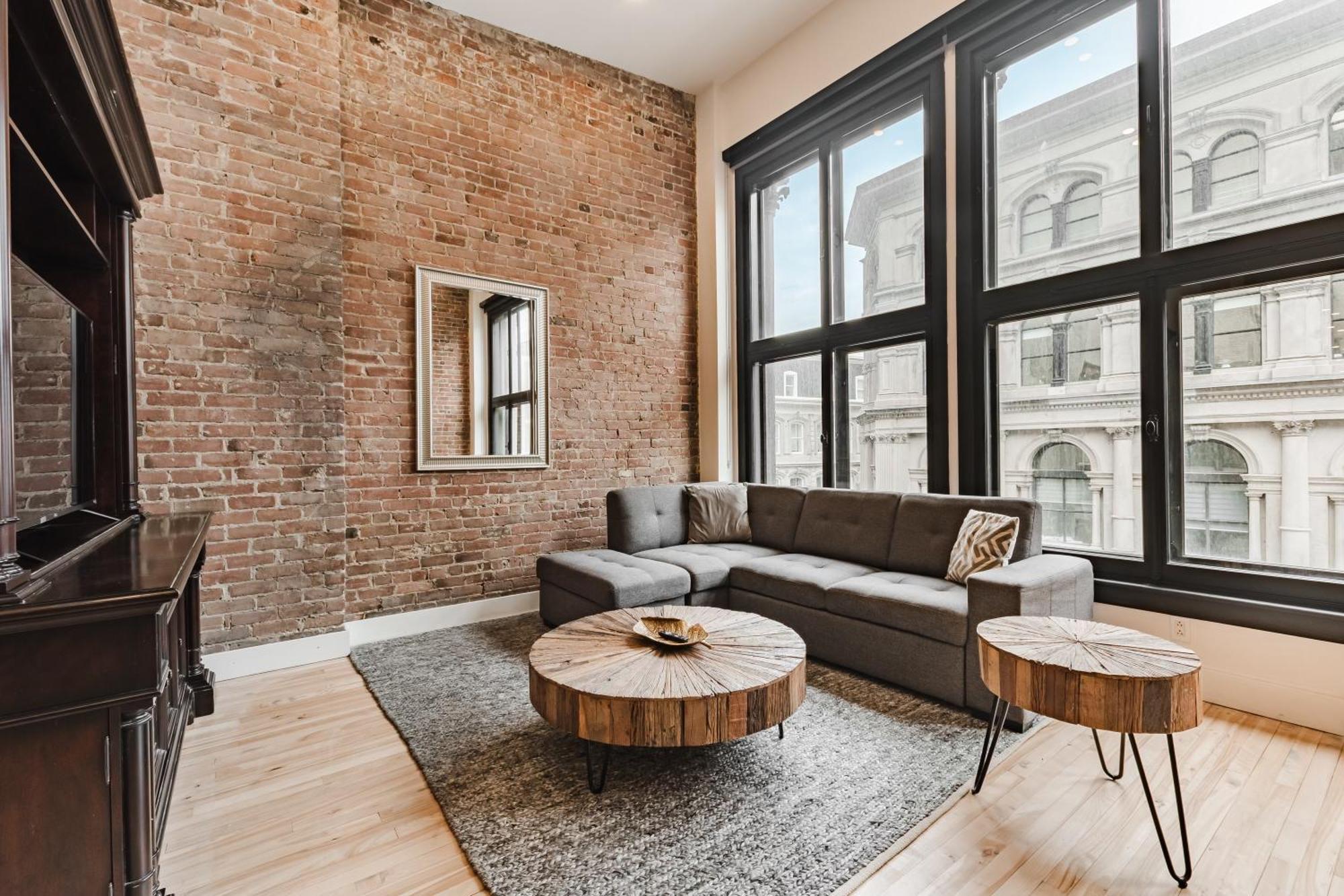 Elegant 3 Bedroom Apartment In Old Port - 302 Montreal Exterior photo