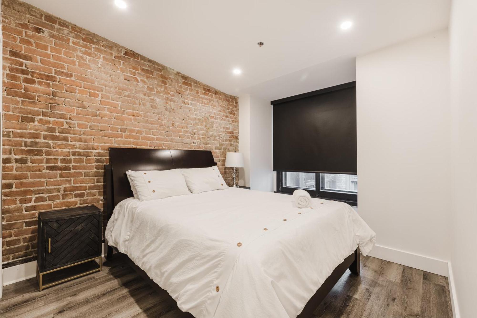 Elegant 3 Bedroom Apartment In Old Port - 302 Montreal Exterior photo